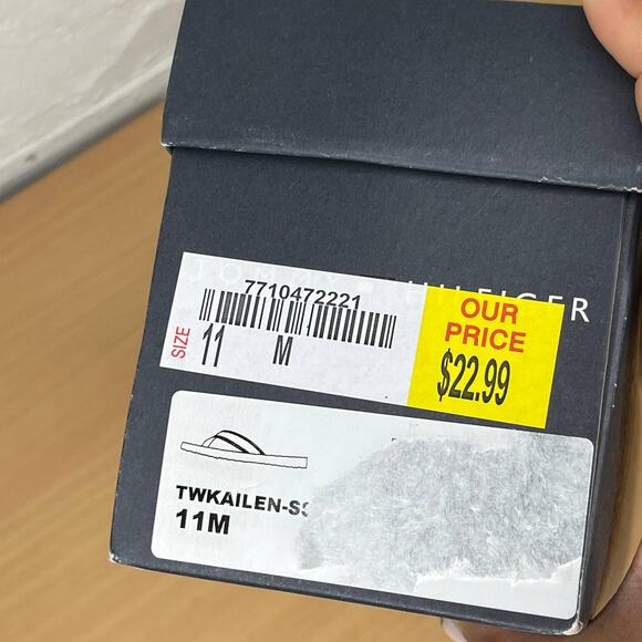 Tommy Hilfiger Women's Navy Blue Thong Kailen Flip Flop Sandal Size 11 - Picture 8 of 8